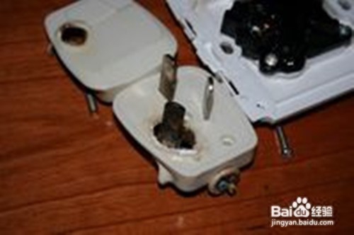 小孩子一定要学会安全用电