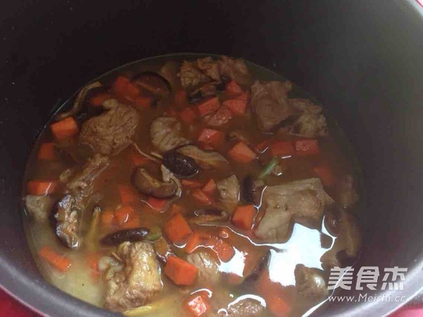 电饭锅版排骨焖饭