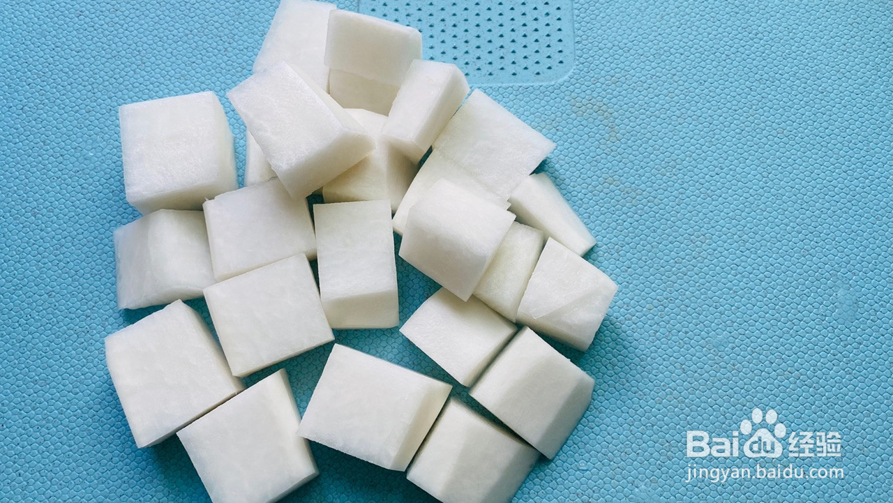 妈妈的味道腊排骨炖萝卜的做法