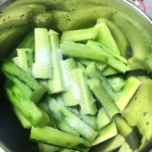 爽口拌红椒青瓜