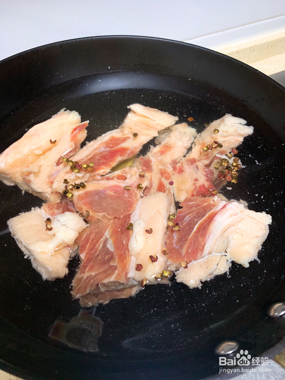 心心念念的酸辣牛肉汤米线