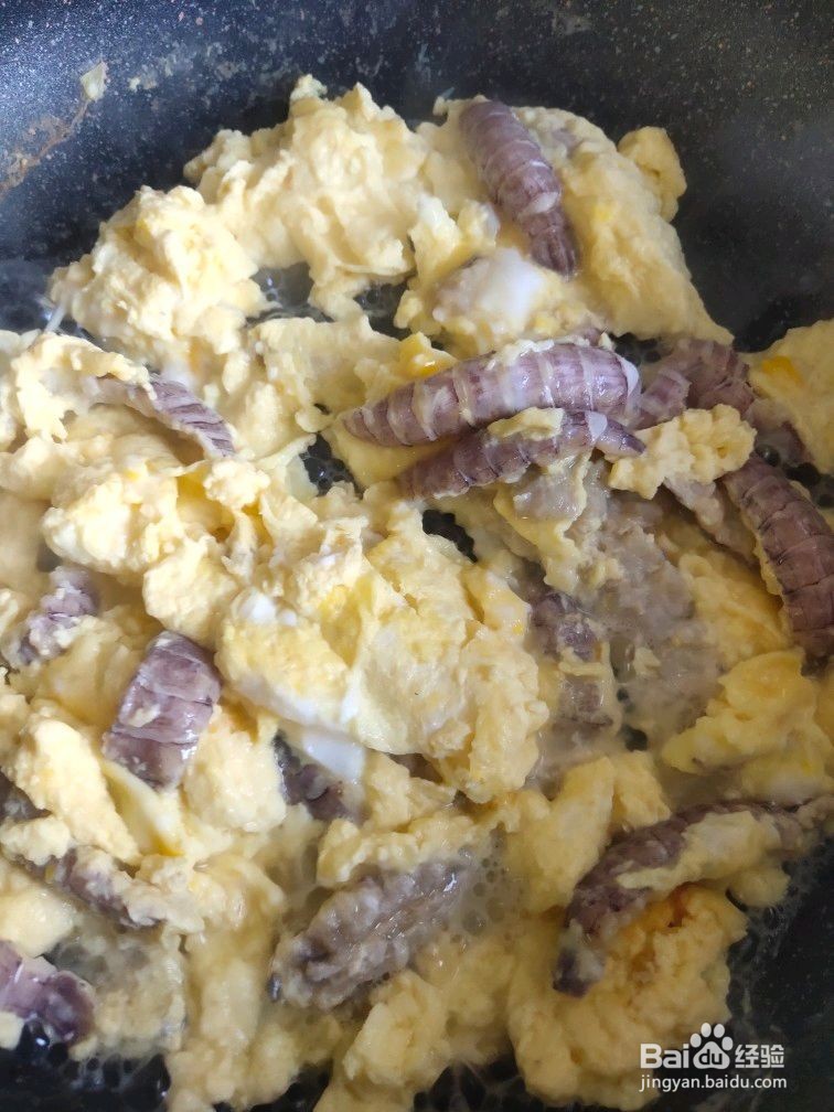 皮皮虾肉爆鸡蛋的做法