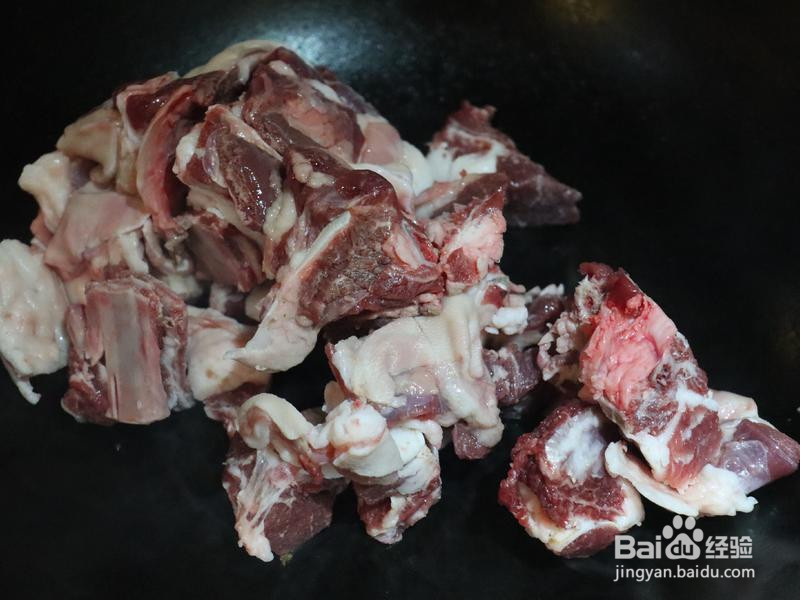 广式红焖带皮羊肉的做法