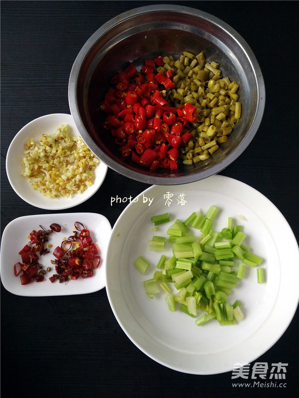 酸辣藕丁的做法