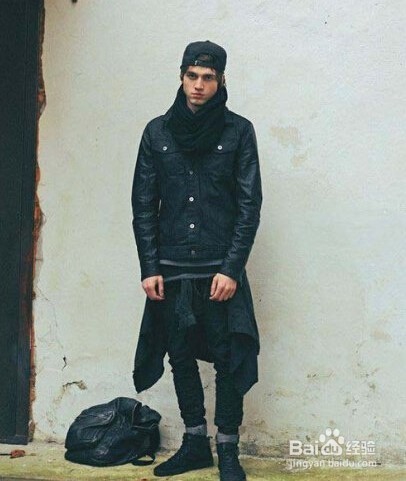 男生卫衣如何搭配