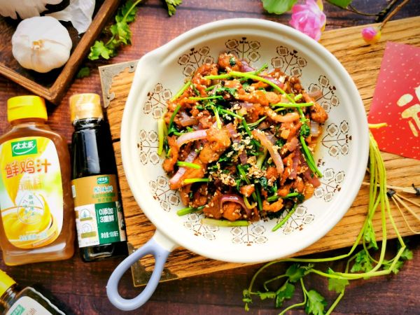 黑椒牛肉炒香菜