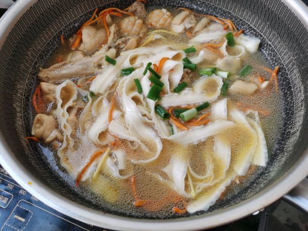 鲍鱼鸡腿刀削面