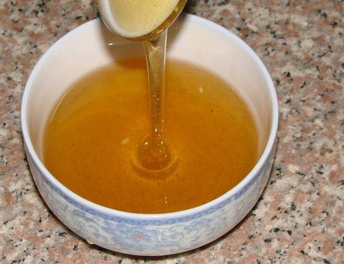 怎样辨别蜂蜜的真假_怎样辨别蜂蜜的真假