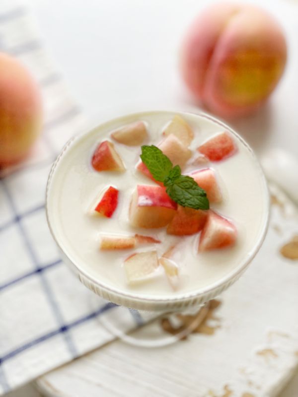 亚麻籽油配酸奶