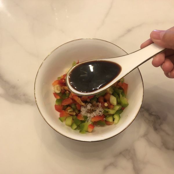 十分钟快手菜-凉拌皮蛋