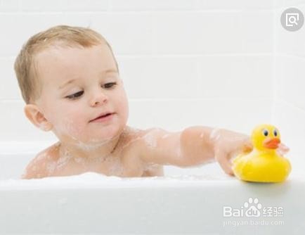 宝宝不愿意洗澡怎么办