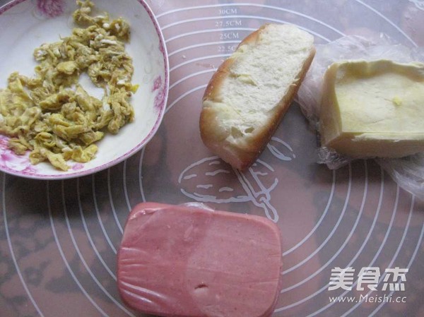 芙蓉蛋奶酪面包