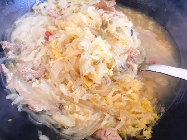 酸菜猪肉炖粉条