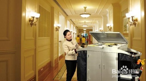 客房清扫的基本方法