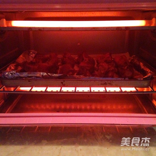 蒜香烤肋排的做法