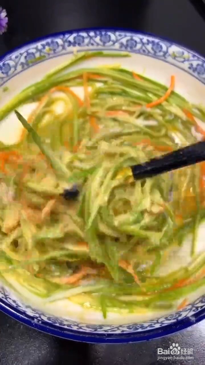 做法简单又软糯好吃的角瓜鸡蛋饼如何制作