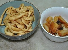 萝卜干炒猪油渣