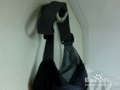 火车上卧铺的挂钩的使用