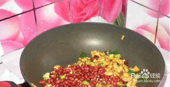 香辣爆炒鸡丁的做法