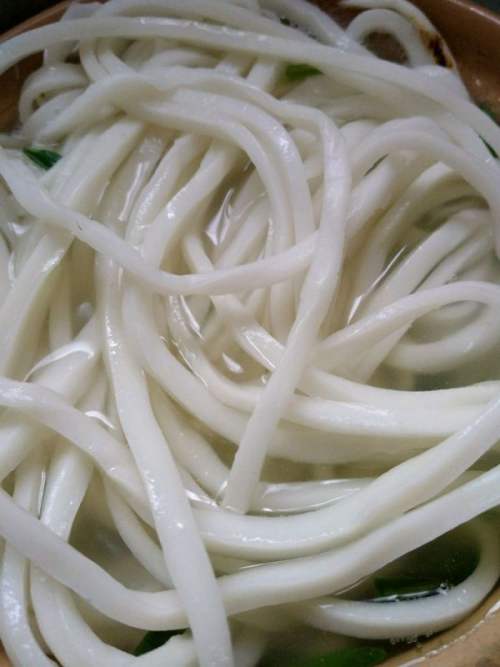鸡枞油砂锅饵丝