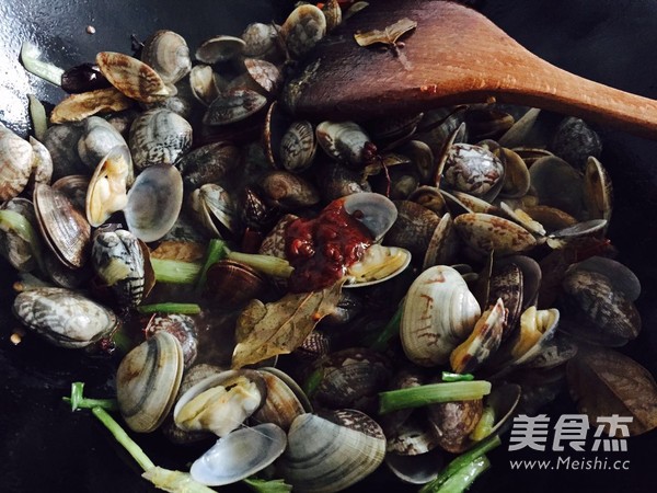 下饭菜辣炒花甲
