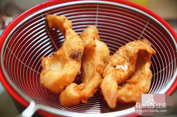 椒盐鱼骨的做法过程