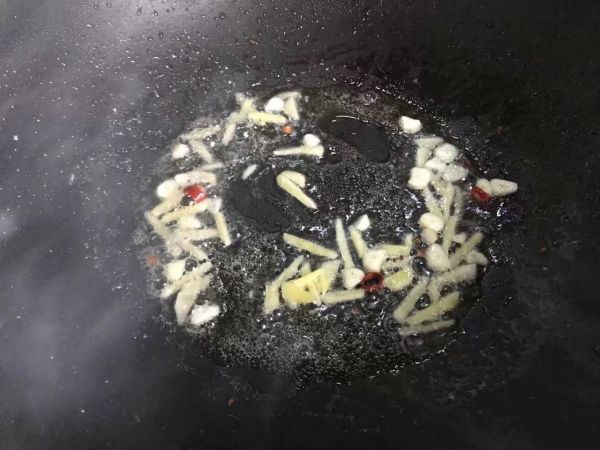 白菜腐皮炖五花肉