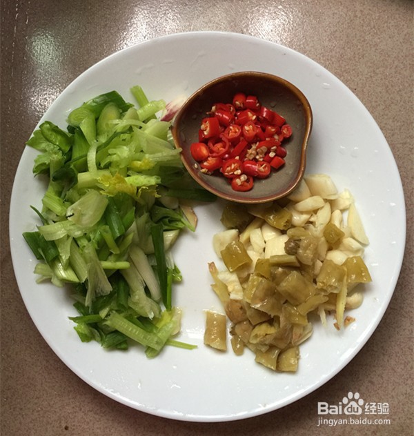 如何自制泡椒田鸡