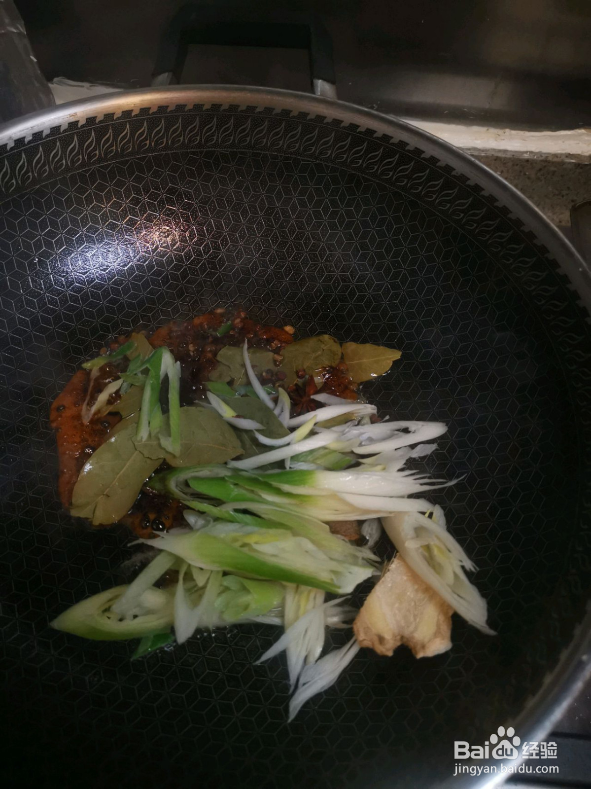 鹹香酥爛醬骨架的做法