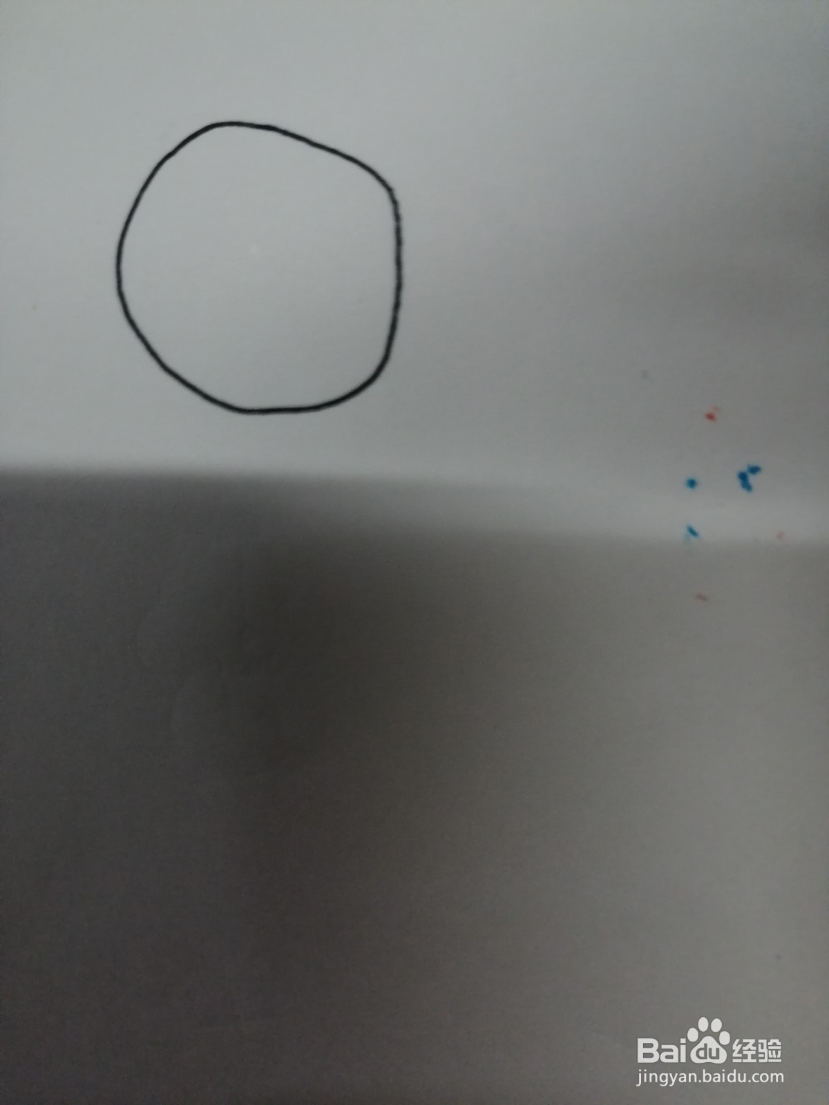 如何用圆形画出可爱的简笔画蜗牛？