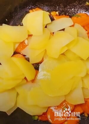 如何做火腿炒土豆片