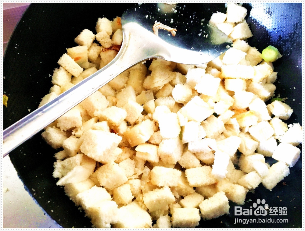 简单营养的鸡蛋炒馒头做法