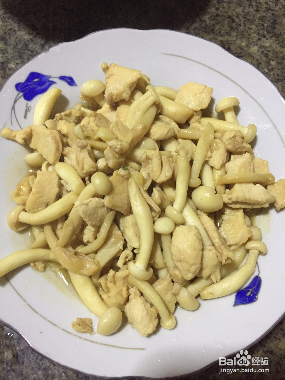 怎样做蘑菇炒鸡脯肉