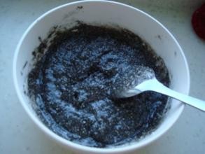 在家怎样制作芝麻花生汤圆