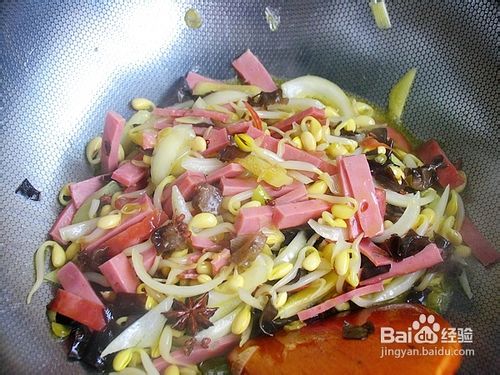 简单一招教你做出非常松散的焖面——豆芽焖面