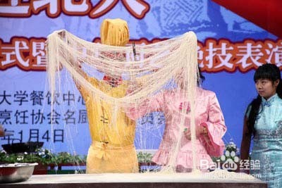 面食之乡——山西——独轮车头顶刀削面创始人