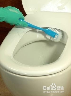 马桶怎么样刷干净?
