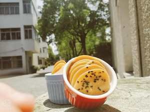 如何制作美味好吃的芝麻薄脆