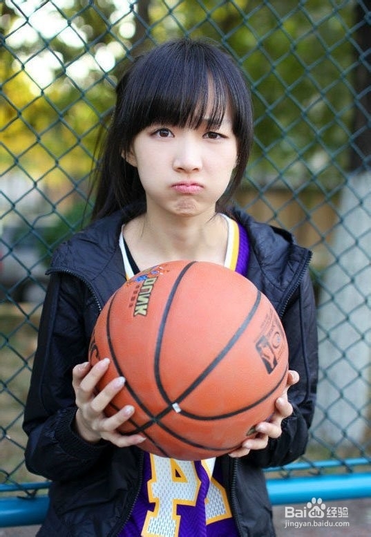 女生怎样打好篮球以及女生打篮球的益处