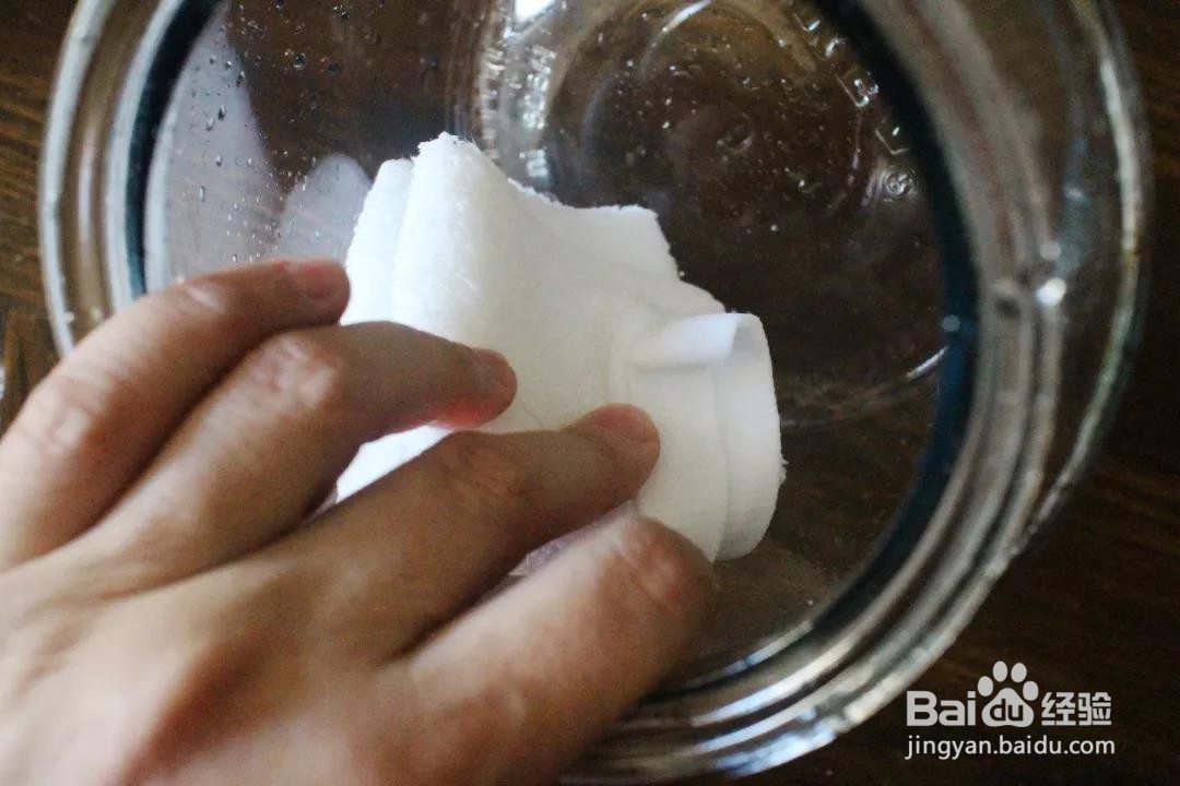 如何自制梅子酒?