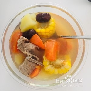 食补养生电饭煲玉米排骨汤的做法