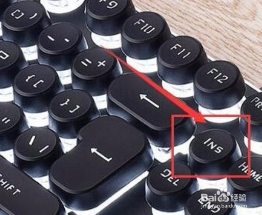 为什么word打字后面的字就没了怎么办