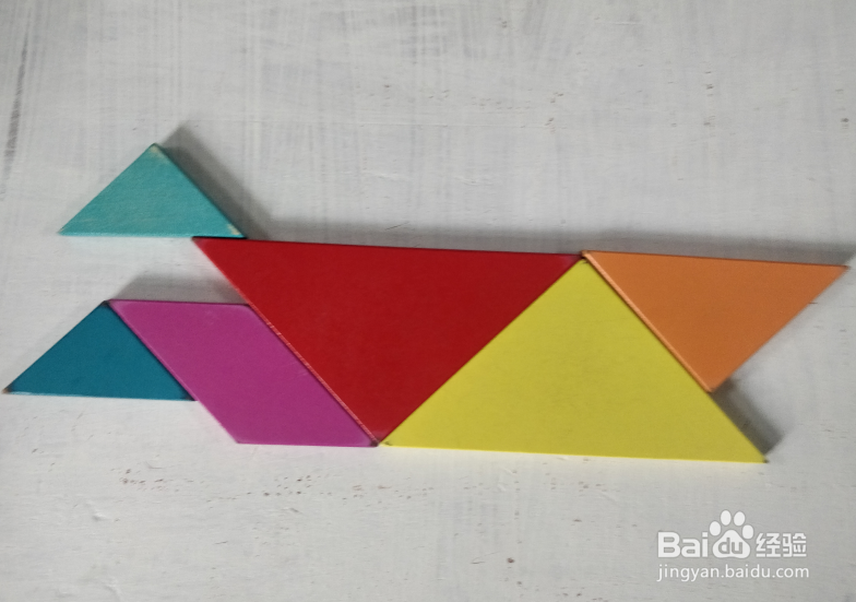 用七巧板怎样拼一个趴着的小孩儿?