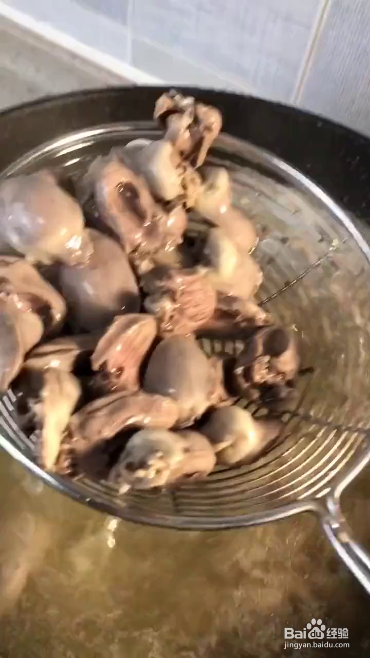 如何制作好吃的干煸孜然鸡心？