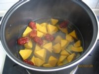 经期食谱：月经期饮食攻略：[5]红枣南瓜姜汤