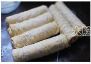 腐皮肉卷的制作过程