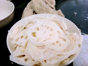 妈妈做的炒莲藕