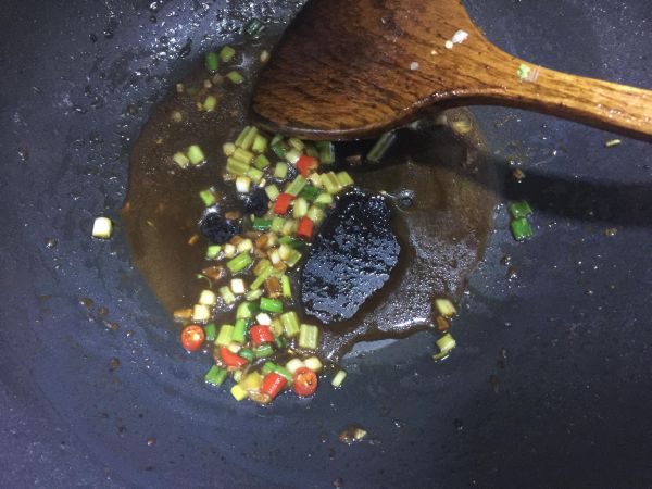 炒鲜露淋白姑鱼
