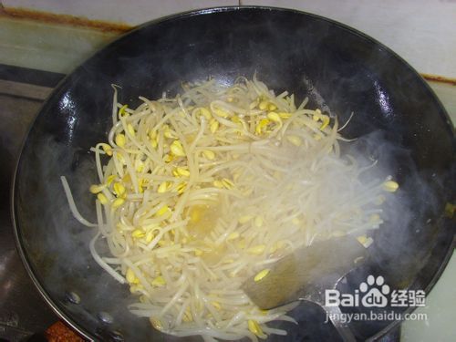 雪菜炒豆芽-----清脆的味道