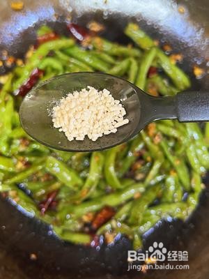 怎么做不放肉的干煸豆角